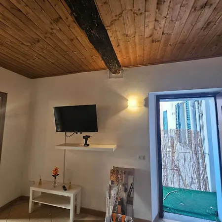 Casa Girasole 5 Min Lägenhet *